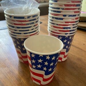 Set of 22 Vintage American Flag Paper Drinking Cups